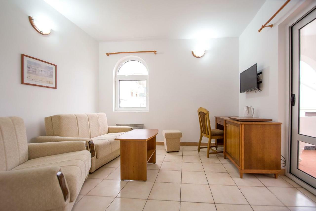 Apartments & Rooms Nikolic Budva Eksteriør bilde